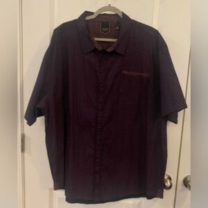Six Lincoln NY Short Sleeve Button Up Shirt Sz 4X Blue w/Burgundy Print Pocket